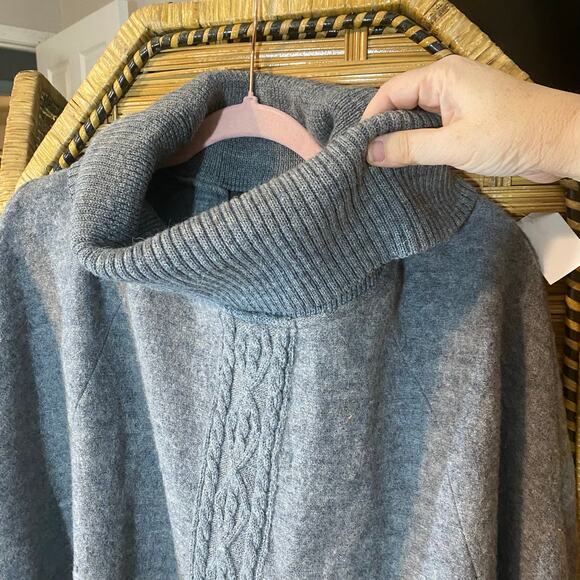 August Silk 100% Wool Poncho Sweater Gray Heather Cowl Neck NWT M - Picture 4 of 8